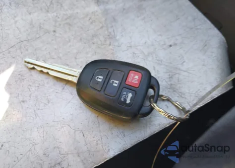 2014 Toyota Corolla L из США, поврежденный, VIN 5YFBURHE0EP034440